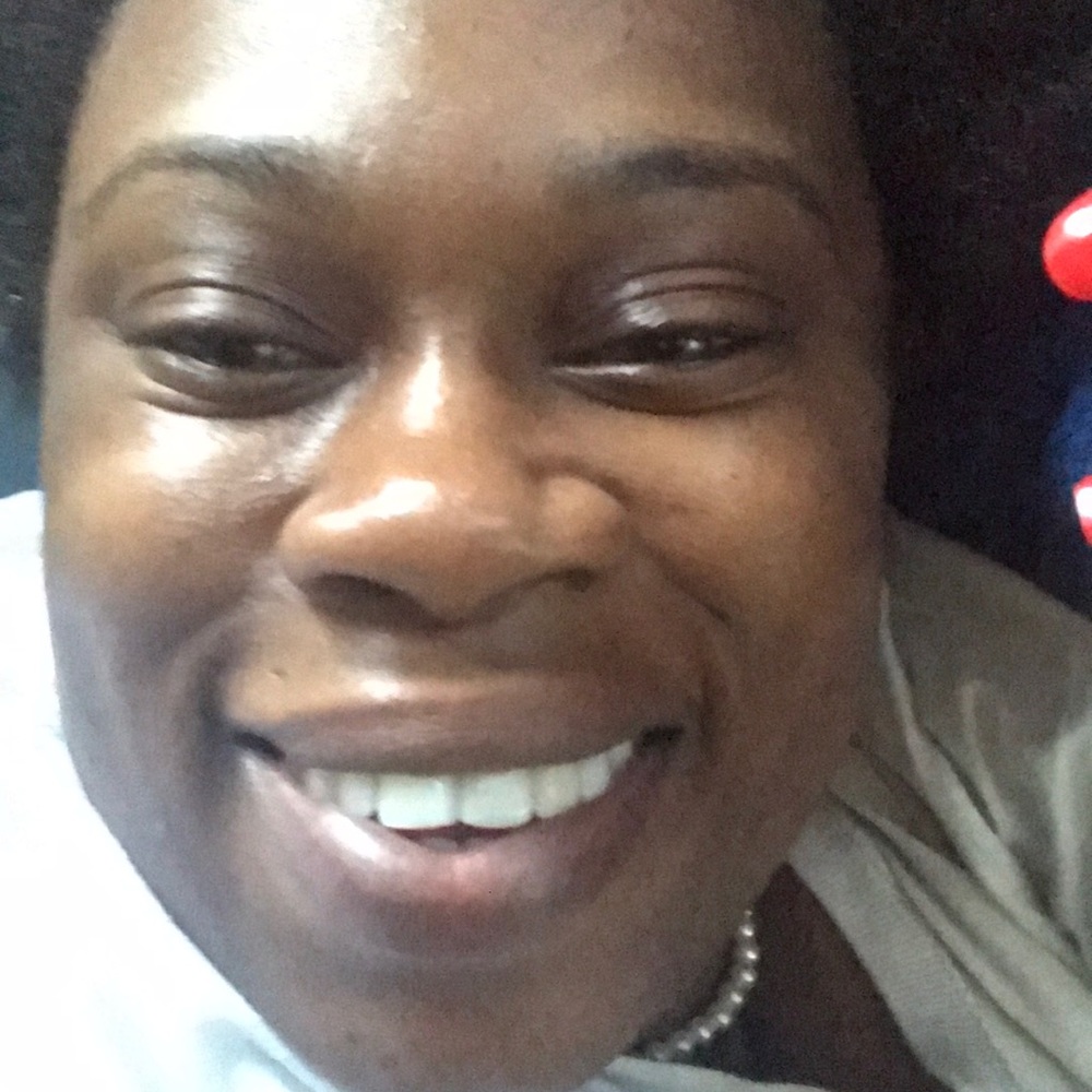 Meet your Posher, Ebony